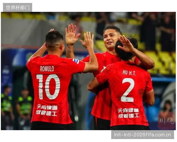 升班马青岛西海岸赛季表现不俗，最终以10胜10平10负的战绩稳居联赛中游。